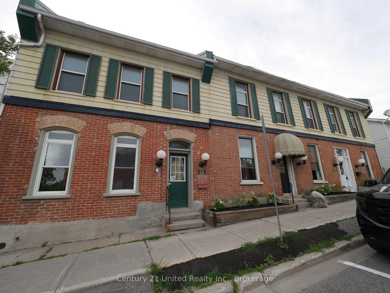 Property Photo:  373A Queen Street  ON K9H 3J7 