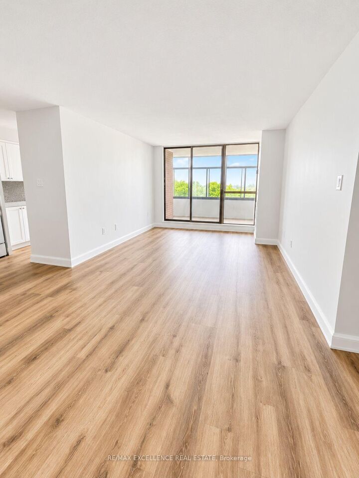 Property Photo:  25 Kensington Road 505  ON L6T 3W8 