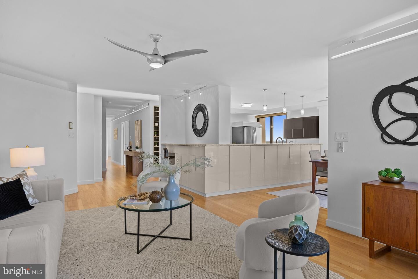 Property Photo: 4141 Henderson Road 910 VA 22203
