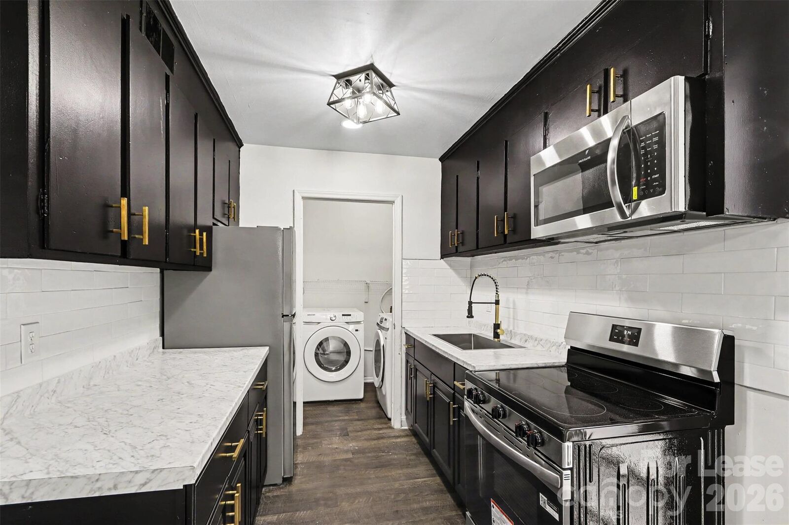 Property Photo: 556 Blendwood Drive NC 28215
