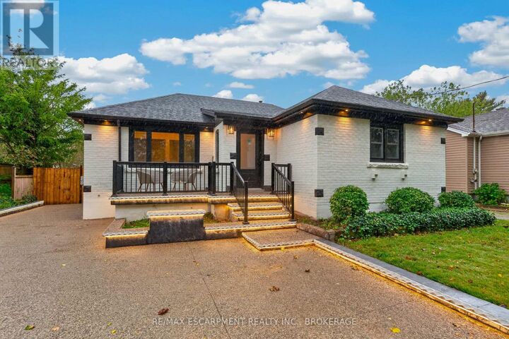 Property Photo:  5662 Morden Drive  ON L2E 3C5 