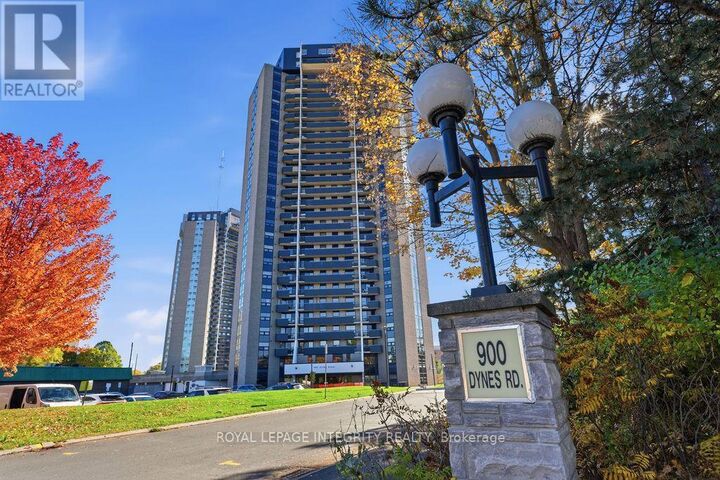 Property Photo: 900 Dynes Road 2207 ON K2C 3L6