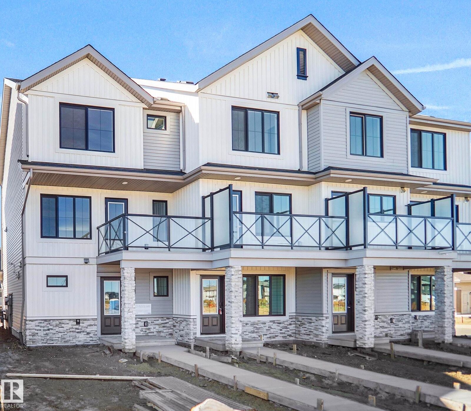 Property Photo:  2030 Marquis Way NE  AB T5Y 4P4 