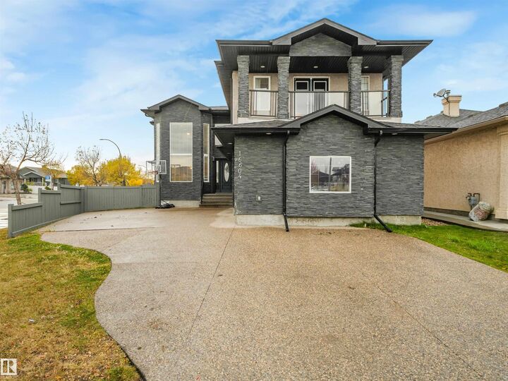 Property Photo:  16604 72 Street NW  AB T5Z 3Y4 