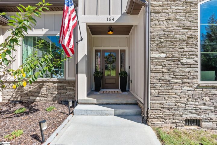 Property Photo:  164 Woodland Avenue  SC 29349 