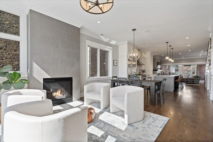 Property Photo:  2715 N Mildred Avenue Ph  IL 60614 
