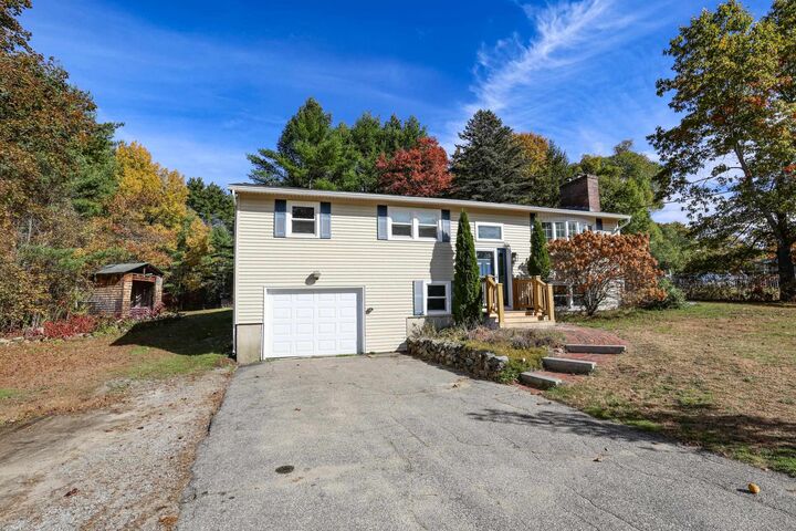 Property Photo:  36 Pine Crest Drive  NH 03045 