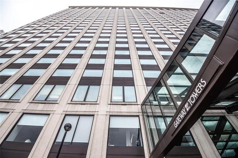 Property Photo: 320 Fort Duquesne Blvd 7G PA 15222