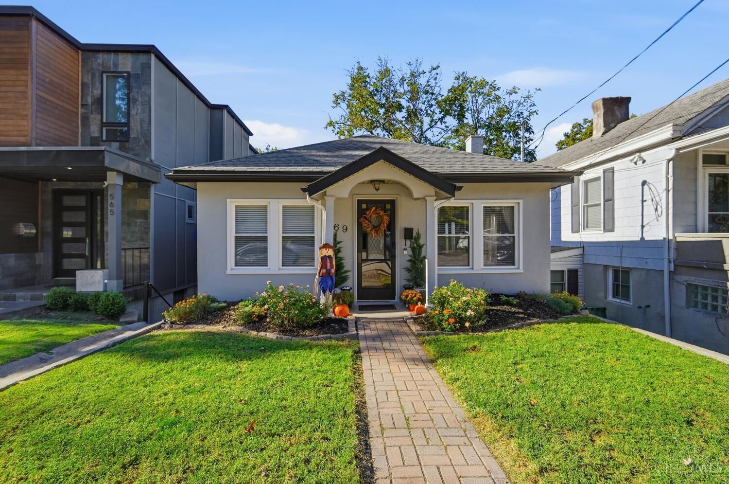 Property Photo:  569 Torrence Lane  OH 45208 
