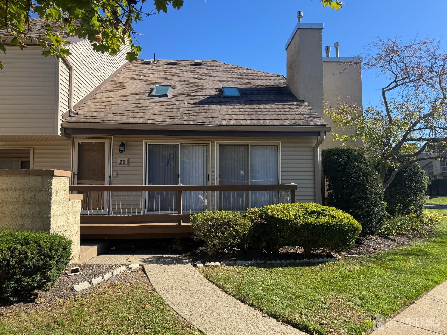 Property Photo:  20 Denise Drive  NJ 08820 