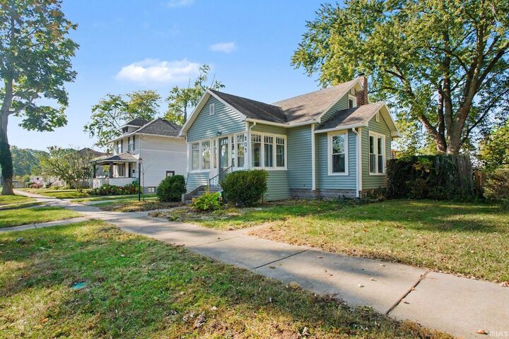 Property Photo:  203 Kenyon Avenue  IN 46516-4315 