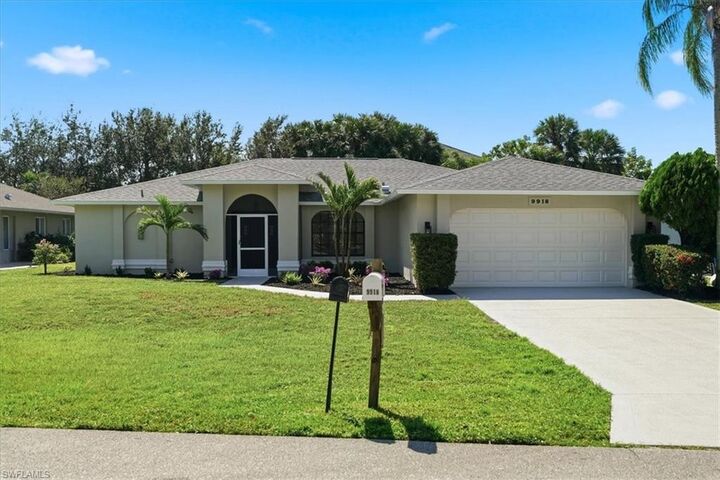 Property Photo:  9918 Country Oaks Dr  FL 33967 