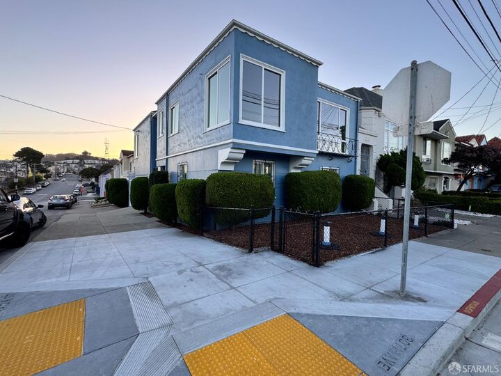 Property Photo:  2345 Moraga Street  CA 94122 