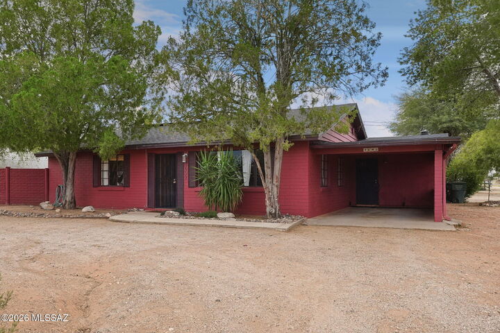 Property Photo:  2602 E Water Street  AZ 85716 
