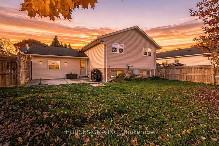 Property Photo: 307 Jeremys Crescent ON N0G 2L3