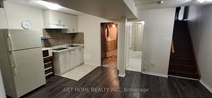 Property Photo:  3241 Carabella Way Basement  ON L5M 6S6 