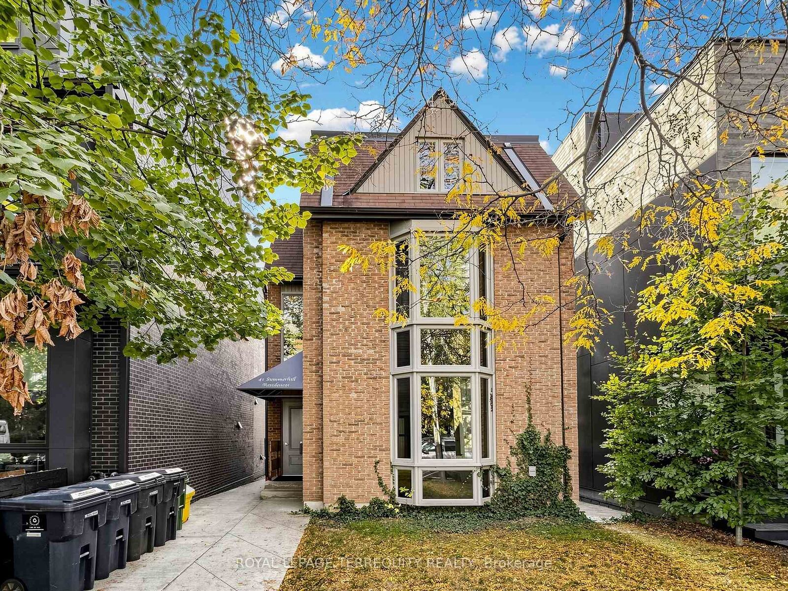 Property Photo:  41 Summerhill Avenue 1  ON M4T 1A9 