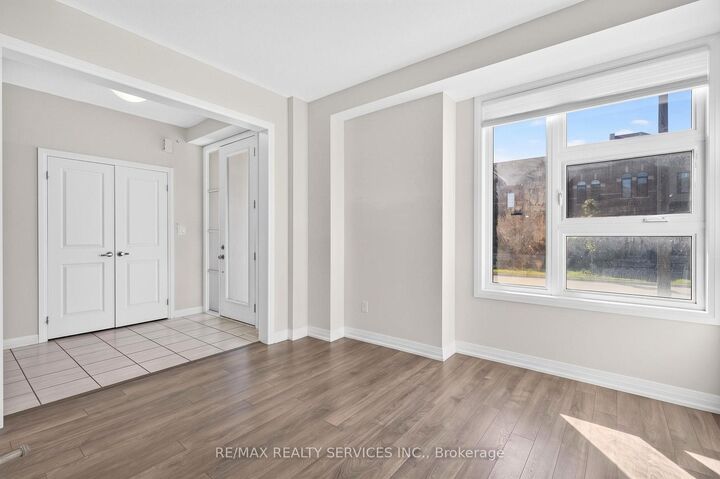 Property Photo:  225 Coronation Road  ON L1P 0H7 