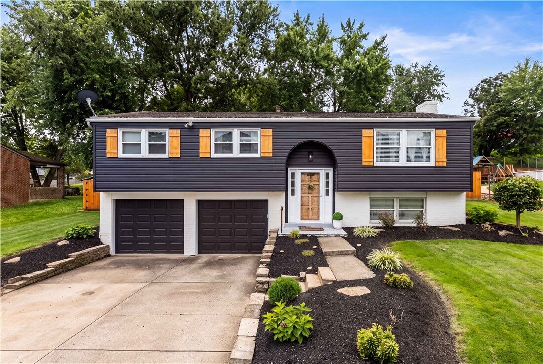Property Photo: 36 Concord Dr PA 15642