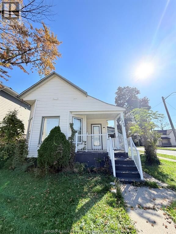 Property Photo:  1889 University Avenue West Lower  ON N9B 1C7 