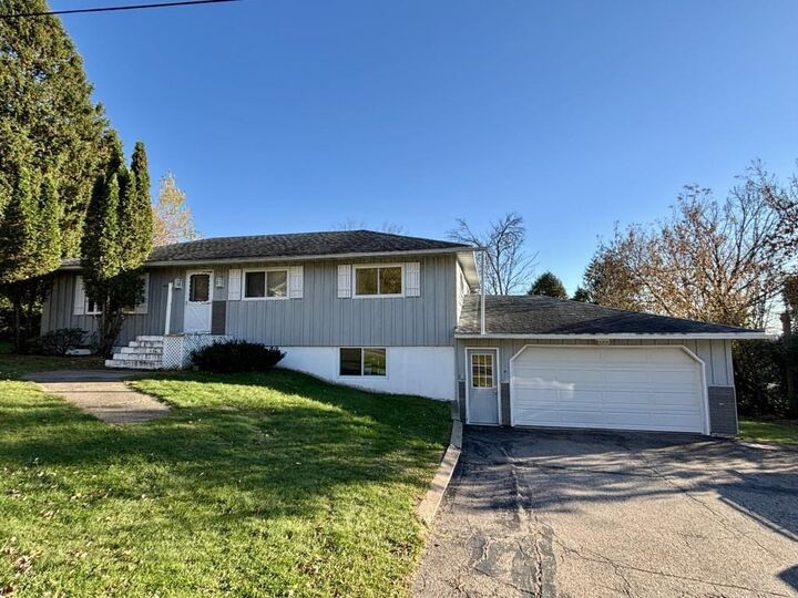 Property Photo: 1413 Swanee Avenue WI 54403