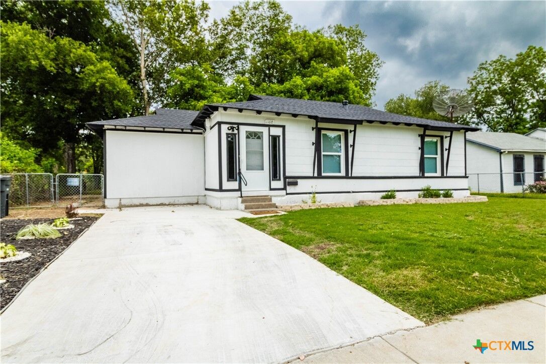 Property Photo:  1108 Alexander Street  TX 76541 