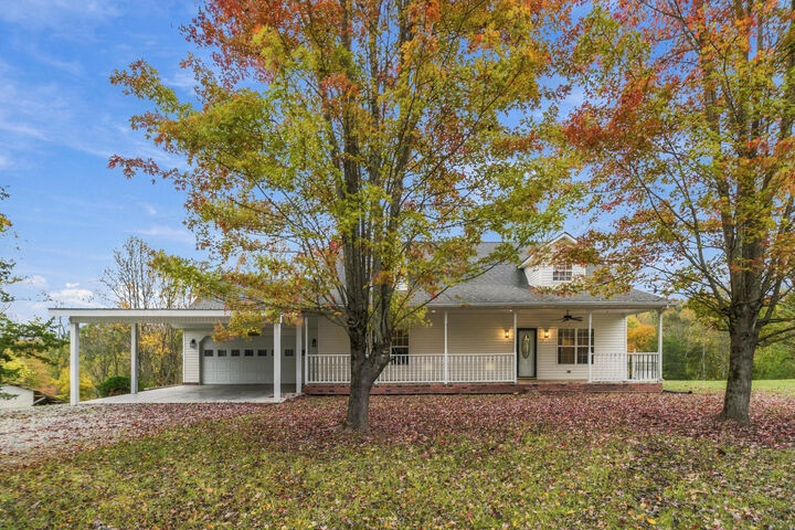 Property Photo:  1642 Kentucky 1729  KY 42642 