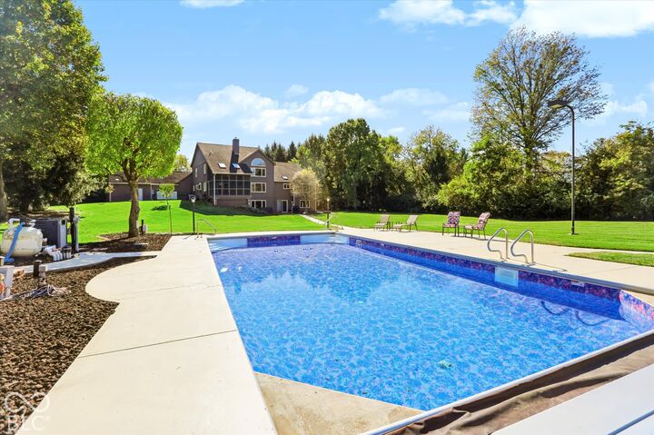 Property Photo: 6330 E Southport Road IN 46237