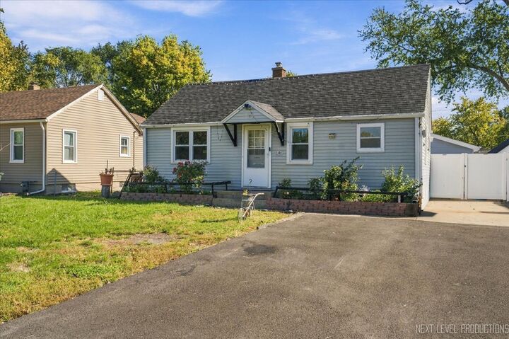 Property Photo: 1140 S Spencer Street IL 60505