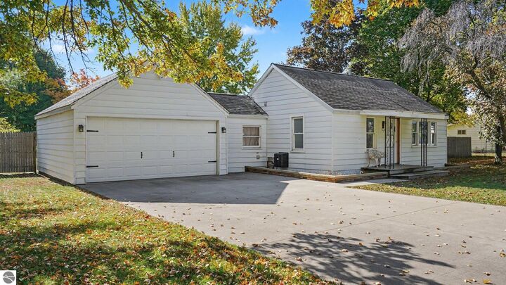 Property Photo:  5130 E Ward Street  MI 48858 
