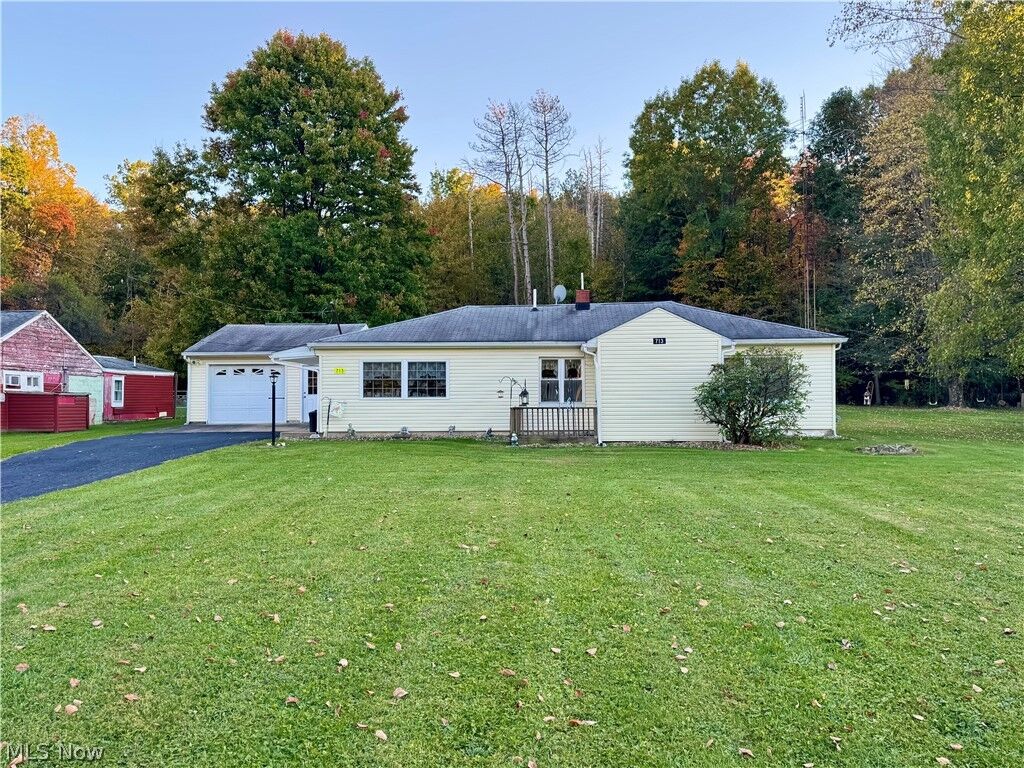 Property Photo: 713 Kale Adams Road OH 44430