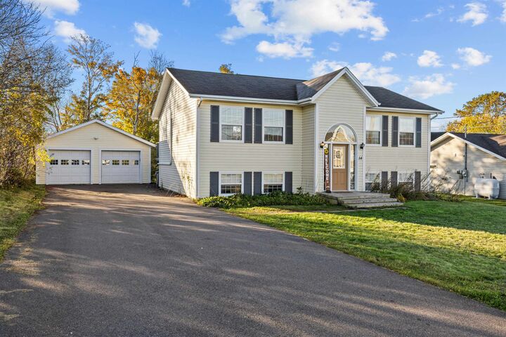 Property Photo: 14 Parent Street PE C1C 1R2