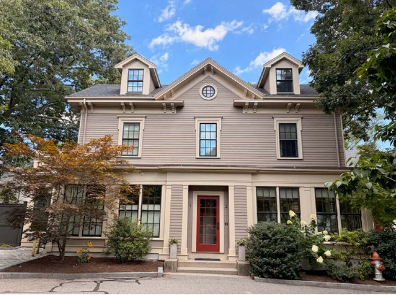 Property Photo: 1-7 Brattle Cir 1 MA 02138