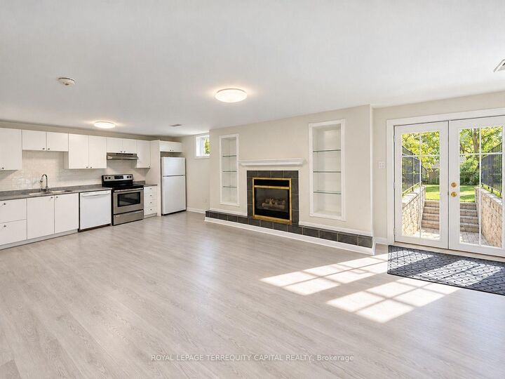 Property Photo:  25 Whitehorn Crescent Lower  ON L4N 8E4 
