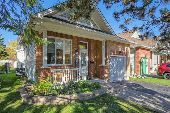 Property Photo:  40 Roberge Crescent  ON K2L 4G7 