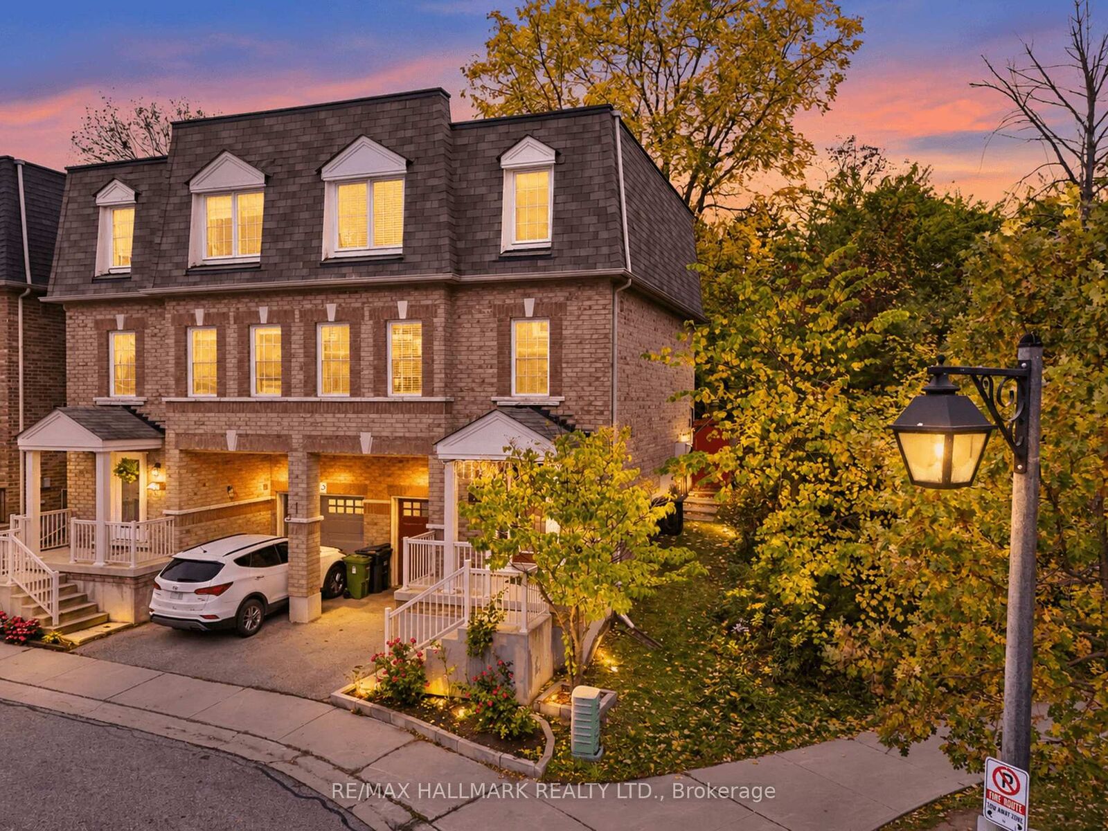Property Photo:  22 Jeremiah Lane  ON M1J 0A4 