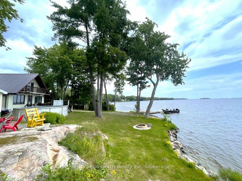 Property Photo:  151 B Avenue Du Lac Avenue  ON P0H 1R0 