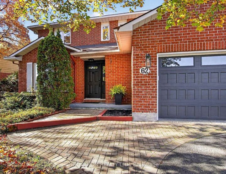 Property Photo:  62 Trailway Circle  ON K2S 1E2 