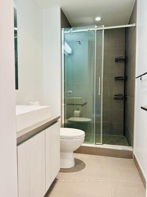 Property Photo:  111 Bathurst Street 1203  ON M5V 0M9 