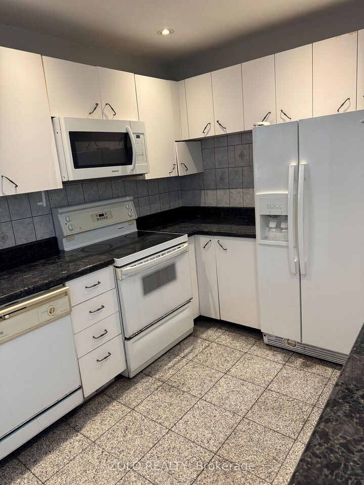 Property Photo:  110 Darlingside Drive Main  ON M1E 3P5 