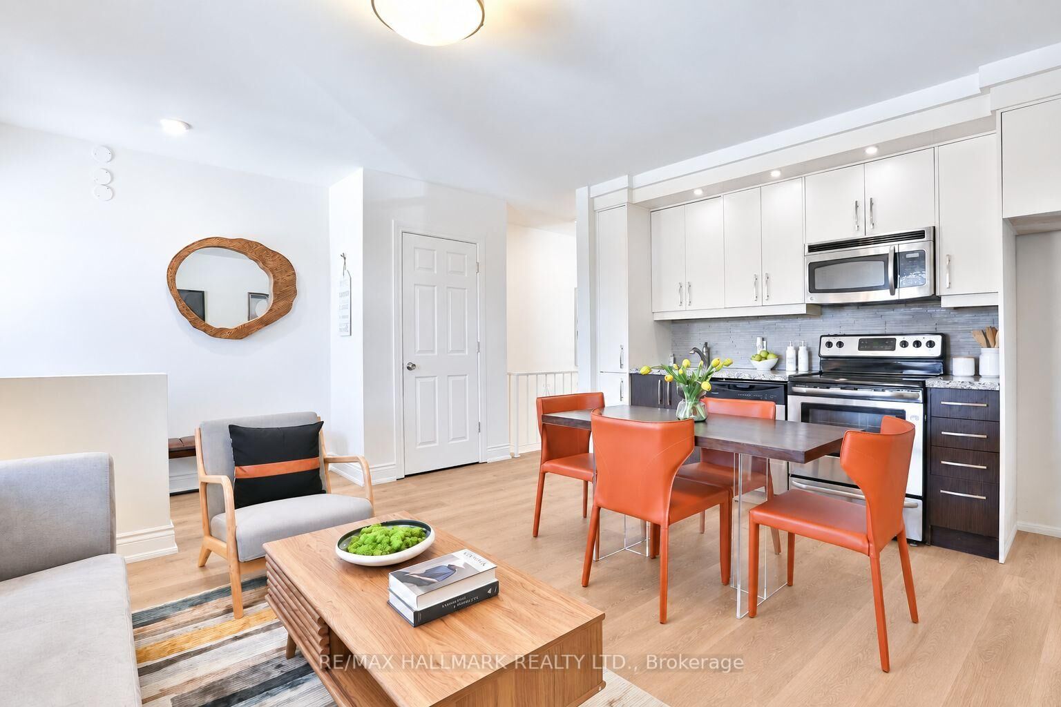 Property Photo:  535 Westmount Avenue  ON M6E 3N6 