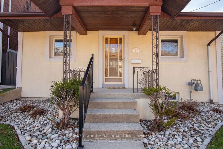 Property Photo:  91 Pearl Street N  ON L8R 2Z2 