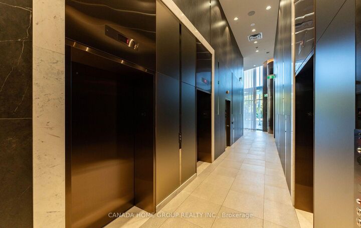 Property Photo:  575 Bloor Street E 3405  ON M4W 0B2 