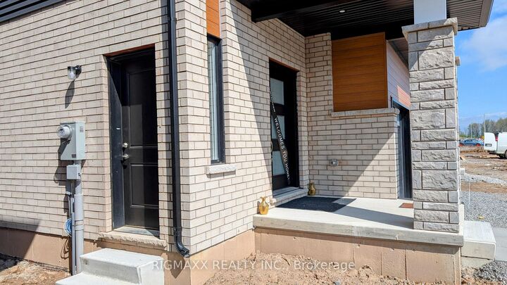 Property Photo:  1015 Alliston Avenue  ON L2A 0H3 