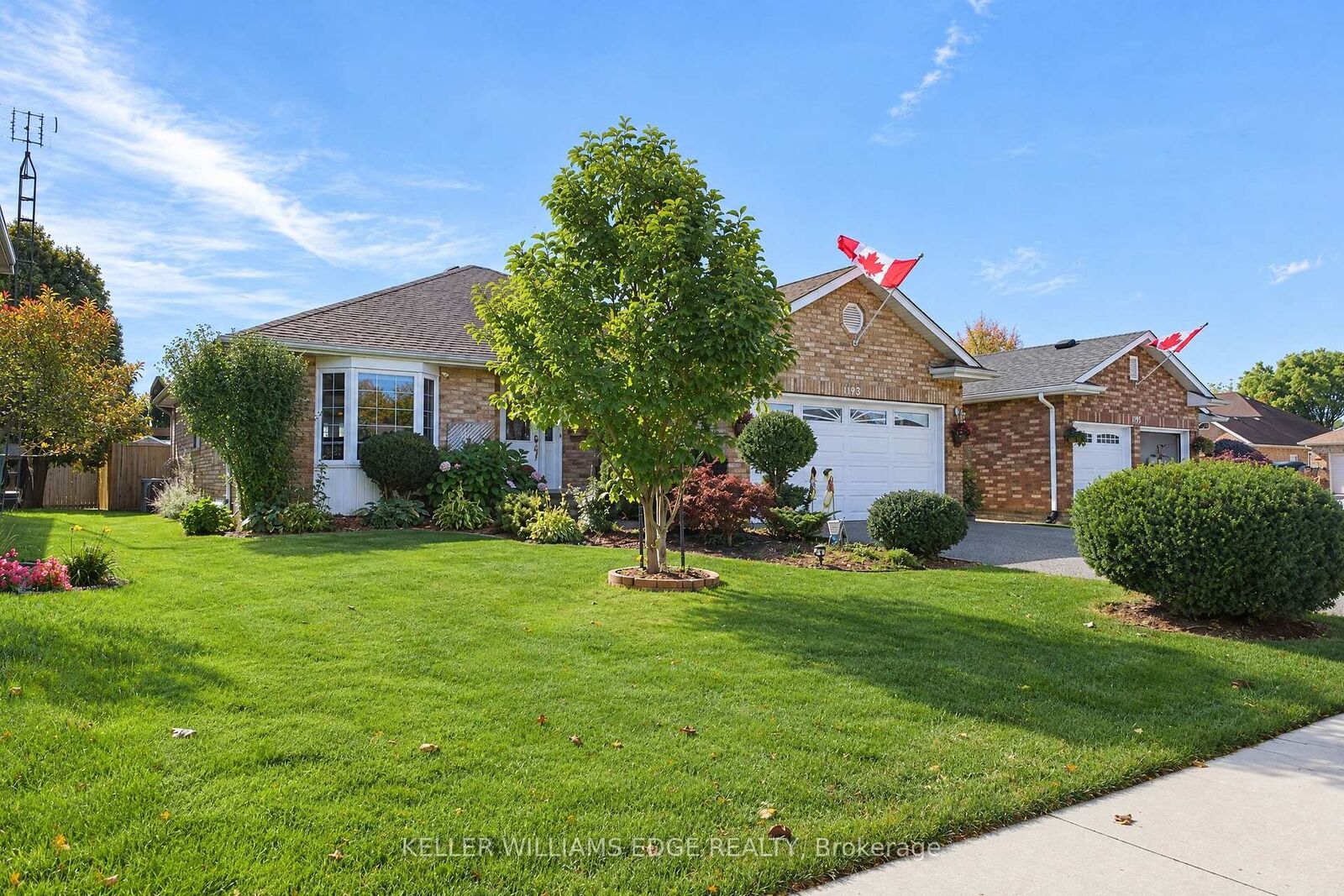 Property Photo:  93 Wellandvale Drive  ON L3C 7C6 