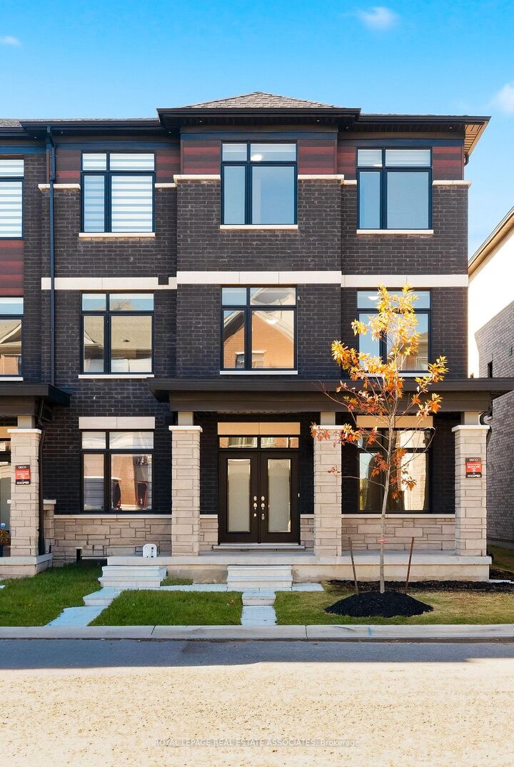 Property Photo:  16 Bonnington Drive  ON L7A 5M1 