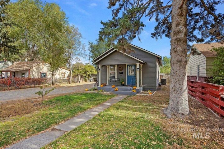 Property Photo:  140 Monroe St.  ID 83301 