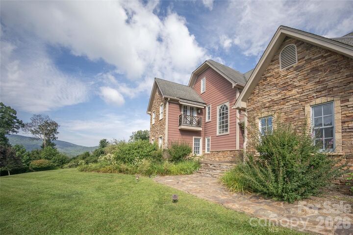 Property Photo:  127 Alan Drive  NC 28607 