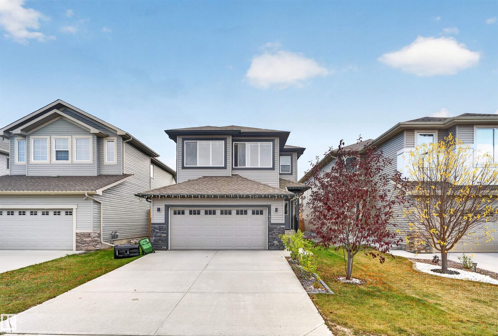Property Photo:  435 41 Avenue NW  AB T6T 2G2 