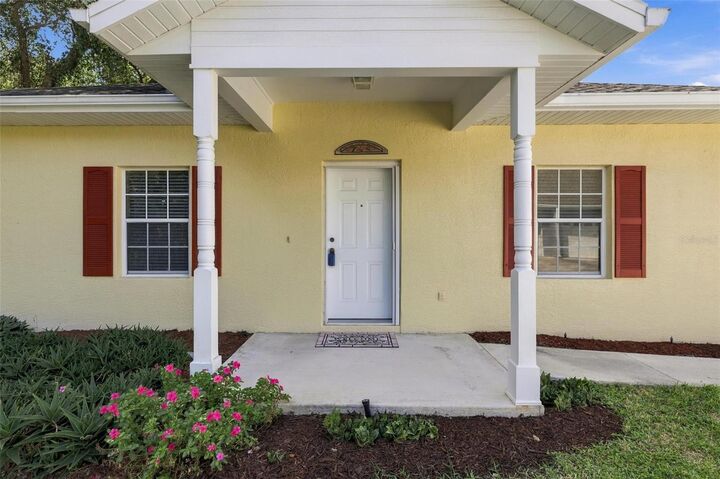 Property Photo:  1284 Green Oak Trail  FL 33948 
